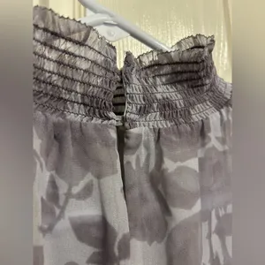 Wilfred Aritzia Valencia Blouse flowy smocked cuffs and mock neck XS gray tones thumbnail 6