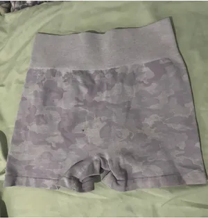 Butt scrunch shorts Purple thumbnail 1