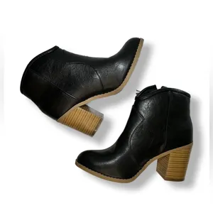 Women’s Maurice’s Black Vegan Leather Western Style Boots Sz: 7 thumbnail 3