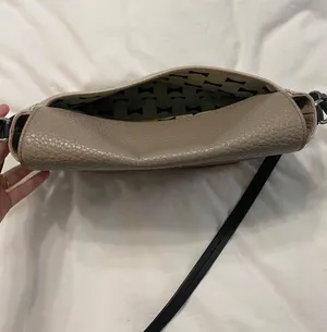 Kate Spade Tan And Cream Messenger Bag thumbnail 10