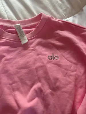 Alo accolade pink crop sweatshirt small thumbnail 2
