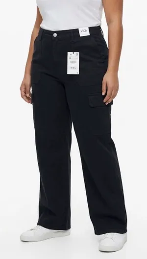 Zara Black Wide-Leg Cargo Trousers thumbnail 1
