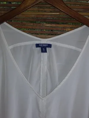 Old Navy XXL White Tall Top Plus thumbnail 6