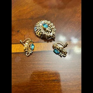 Vintage fashion jewlery pin and earring set no hole clip thumbnail 5