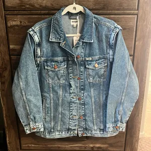 Wrangler Zip off sleeves Denim Jacket.  NWT thumbnail 1