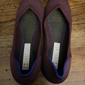 Rothy’s Port Wine Round Toe Retired Flats Shoes thumbnail 7