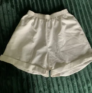 Bonworth White cinched Waist Shorts thumbnail 1