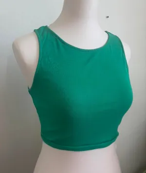 Green minimal crop tank‎ thumbnail 1