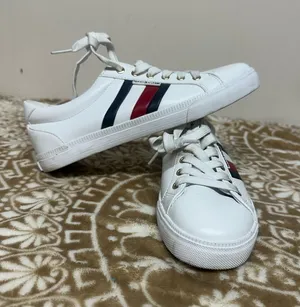 Tommy Hilfiger White Low-Top Sneakers with Red & Navy Stripes thumbnail 1