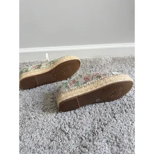 Vince Camuto Floral Perforated Leather Espadrille Platform Sneakers‎ White 7.5 thumbnail 9