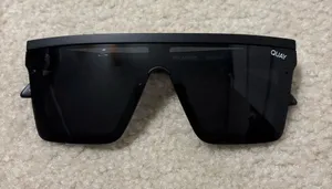 QUAY Black Hindsight Sunglasses thumbnail 1