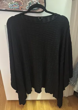 Lululemon Poncho thumbnail 1