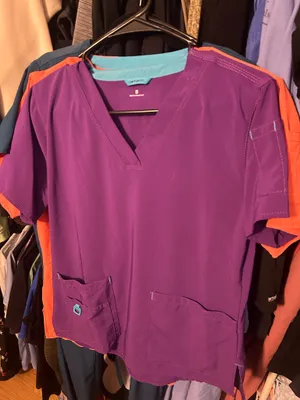 Carhartt Scrub Top thumbnail 1