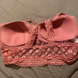 Victoria’s Secret XL Lace Bralette thumbnail 2