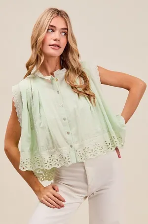 SO ME Button Up Front Pleated Sleeveless Top with Floral Eyelet Lace - XL thumbnail 1