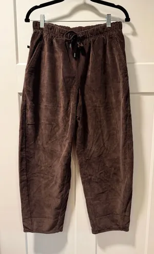 Women’s Lululemon Cargo Pants  thumbnail 1