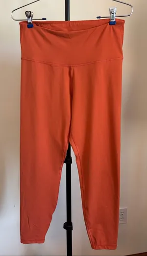 Old Navy Coral-Orange High Rise Leggings thumbnail 1