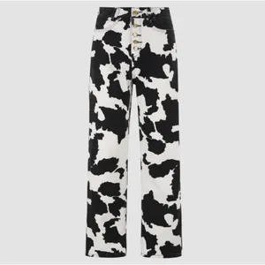 Cider Cow Print Straight Leg Jeans High Rise 90's Fit Mom Jeans Small 26" thumbnail 8