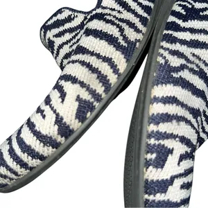 Rothy's The Almond Loafer Zebra Print Navy Blue & White Loafers Flats Shoes 8 thumbnail 12