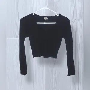 BOZZOLO Women’s Long Sleeve Casual Crop Top thumbnail 3