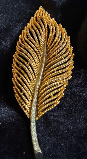 Vintage Modern Gold Tone Feather Brooch with White Rhinestone's thumbnail 1
