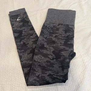 Gymshark buttscrunch black camo leggings M women thumbnail 4