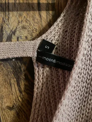 Moon & Maddison Pink sweater size small thumbnail 6