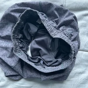 Lululemon hotty hot Shorts 4" inseam Gray Heather Size 2 thumbnail 5