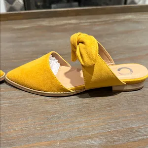Journee‎ Collection Telulah Yellow Bow Mule Slip-On Flats Size 5.5 NIB thumbnail 3