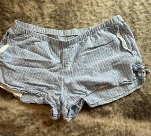 Hollister Shorts Striped thumbnail 1