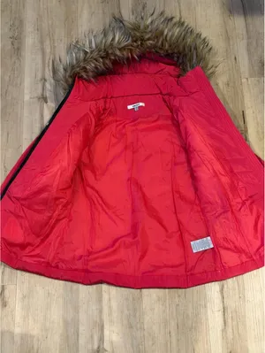 **SALE TODAY ONLY** DKNY pink hooded puffer jacket with faux fur trim thumbnail 8