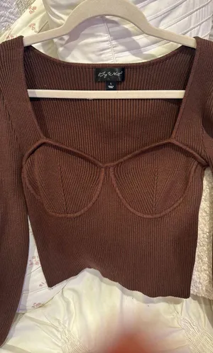Long Sleeve Top Size L thumbnail 1