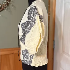 Gimmicks by BKE Cream Puff Sleeve Embellished Blouse size M NWT thumbnail 4