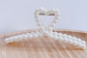 Heart Pearl Hair Claw Clip thumbnail 2