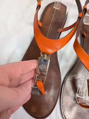 Tory Burch Padlock Orange T-strap Logo Sandals Size 9 thumbnail 4