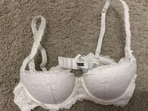 PINK Victoria's Secret Bra thumbnail 1