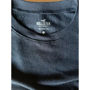 Hollister Navy Waffle Knit Long Sleeve Tee Red White Stripe Sleeves Boyfriend thumbnail 7