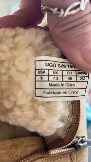 UGG Red Sole Boots thumbnail 9