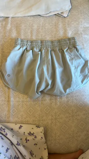 Lululemon Shorts Hotty Hot 2.5" thumbnail 3