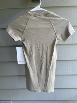 Lululemon Swiftly Tech Short Sleeve thumbnail 2