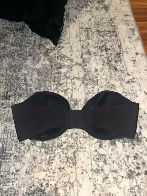 Victoria’s Secret strapless 36D push up bra thumbnail 2
