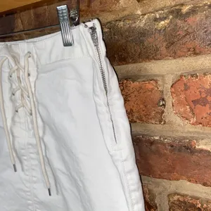 J. Crew White Wash Denim Lace-Up Side-Zip Mini Jean Skirt Women's Size 27 thumbnail 4