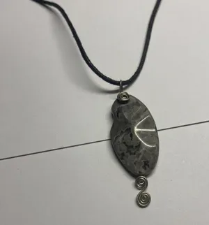 Women’s Grey Natural Stone Pendant / Black Cord Costume Necklace thumbnail 2