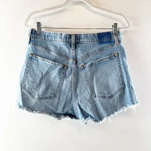 Abercrombie & Fitch Curve Love Raw Hem High Rise Denim Mom Shorts Blue 30 / 10 thumbnail 4