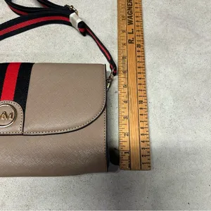 NWT Marilyn Monroe Taupe Black Red Accent Crossbody Shoulder Bag Purse thumbnail 3