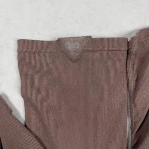 Alo Yoga Goddess Leg Warmers Brown Ribbed Stirrup Balletcore thumbnail 2