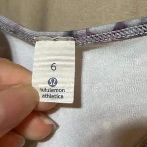 Lululemon tank top thumbnail 2