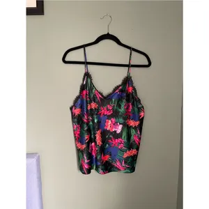 Victoria’s Secret Stretch Satin Lace Trim Cami Size Large Moonlit Tropic Flyaway thumbnail 2
