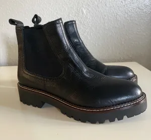 Caslon Miller Water Resistant Leather Black Chelsea Boot Size 6.5M Chunky Soles thumbnail 1