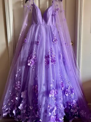 Ellie Wilde Lilac Embroidered Lace‎ Organza Sparkly Prom Dress w/Cape Sleeves 6 thumbnail 7
